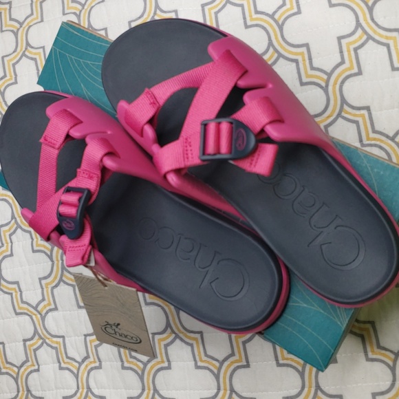 Kids Chacos: Pink Sandals - Picture 2 of 5